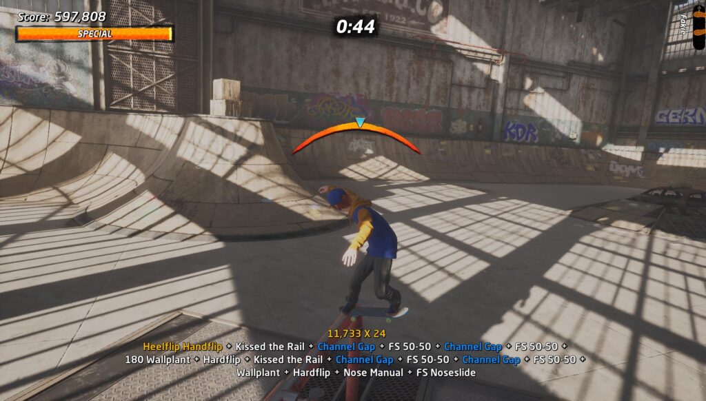 Screenshot einer männlichen Skaterfigur im Videospiel in einer Skaterhalle